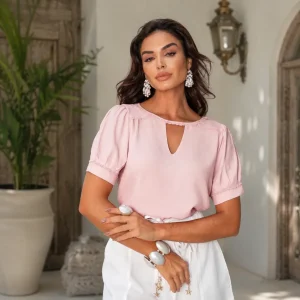 Blusa com Recorte V Renda