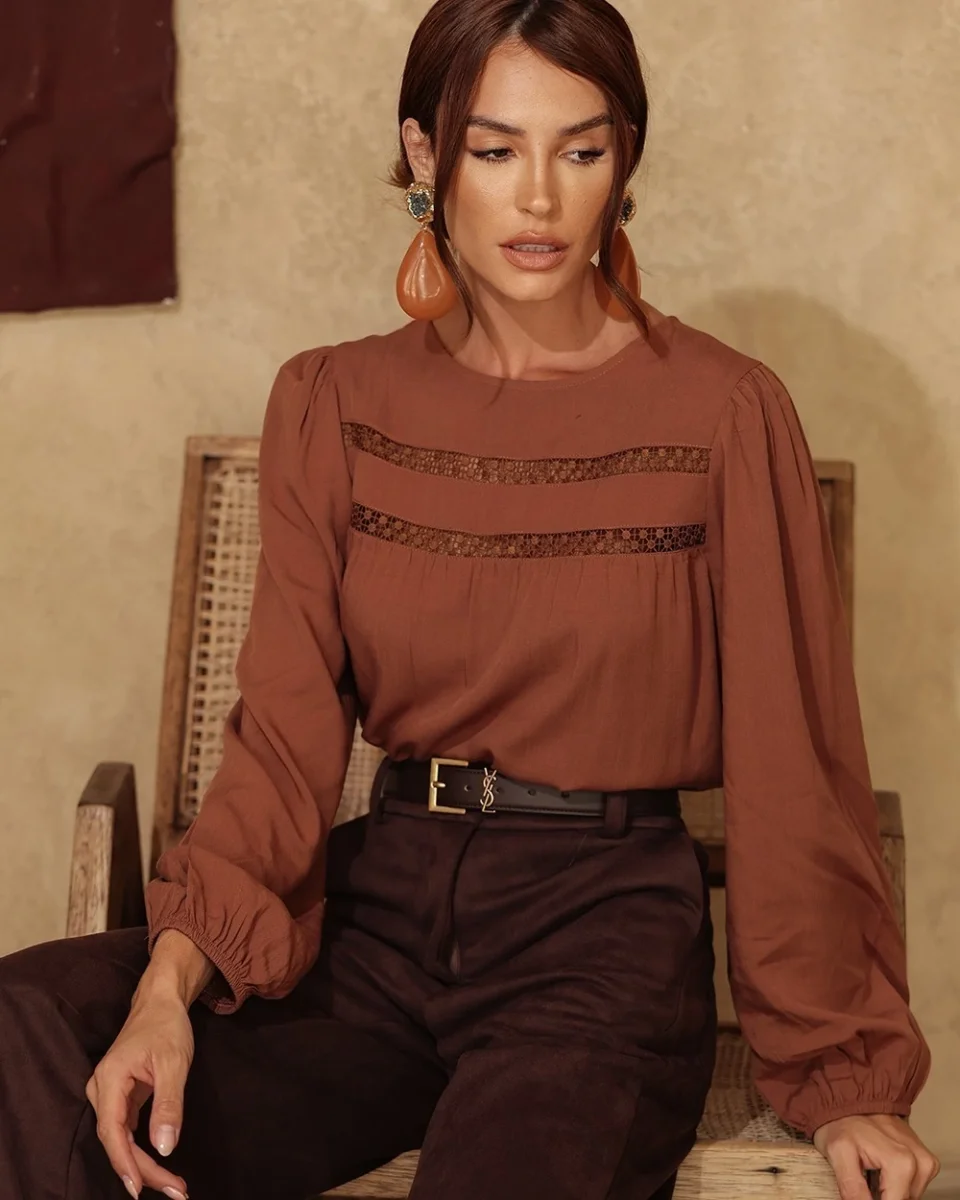 Blusa Viscolinho Manga Longa Renda