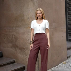 Blusa com Botões e Renda Miss