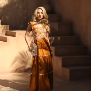 Vestido Longo de Linho Bordado Larson