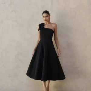 Vestido Midi Ombro Só com Laço