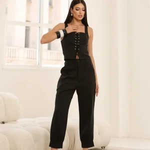 Conjunto Blusa com Ilhós